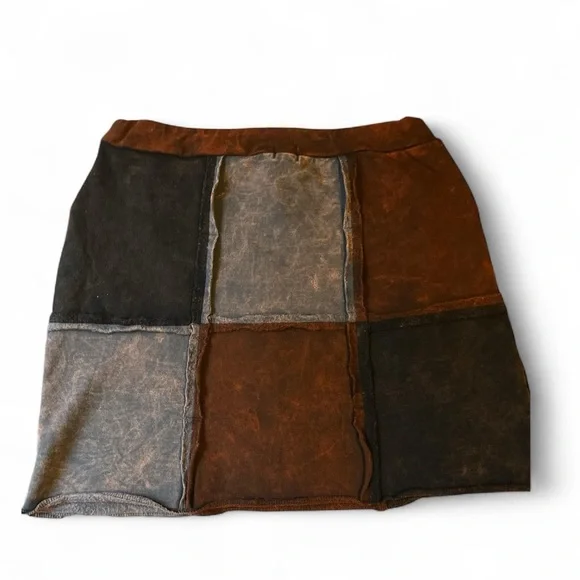 Jayli Fleece patchwork mini skirt with SYF embroidery NWT!  Multiple sizes - Picture 2 of 5